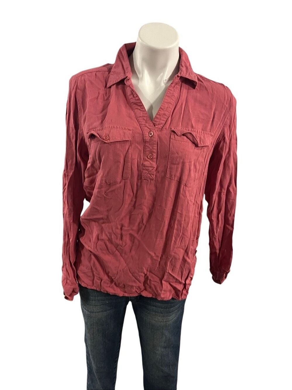 Magellan button down size large
